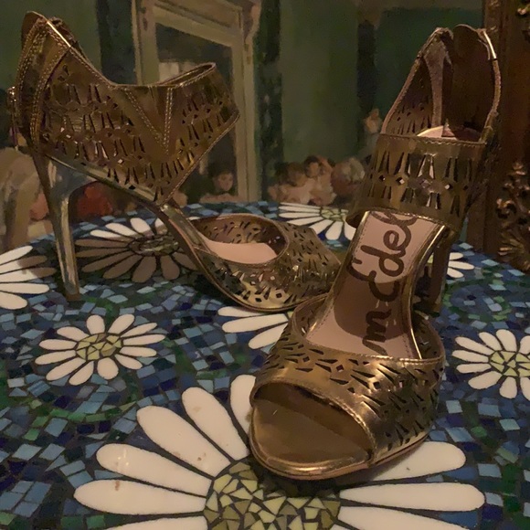 Sam Edelman Gold Sandals - Picture 2 of 5